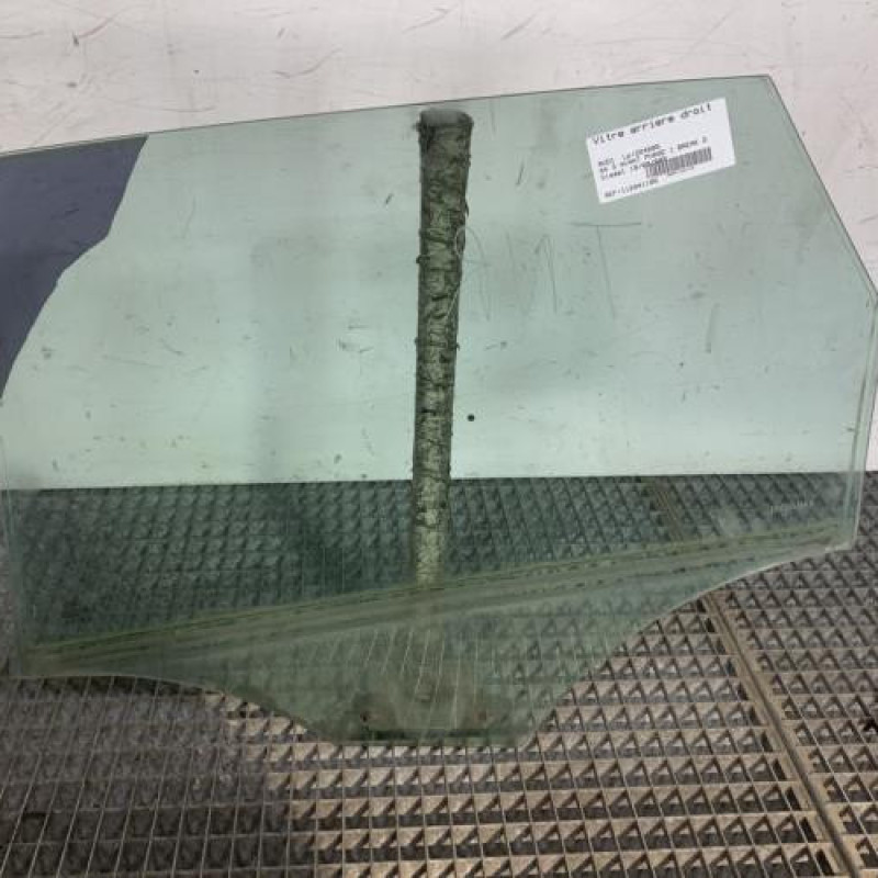 Vitre arriere droit AUDI A4 3 Photo n°4