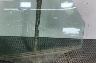 Vitre arriere gauche AUDI A4 3 Photo n°1