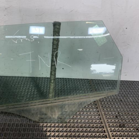 Vitre arriere gauche AUDI A4 3 Photo n°1