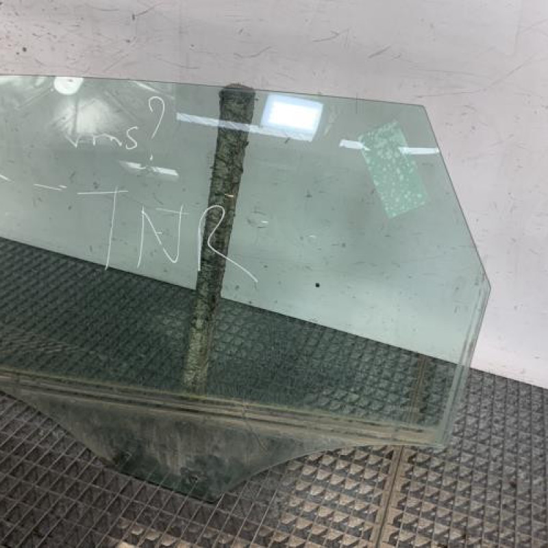 Vitre arriere gauche AUDI A4 3 Photo n°3