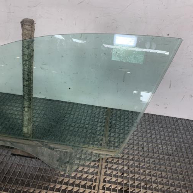 Vitre avant gauche AUDI A4 3 Photo n°3