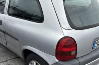 Optique avant principal gauche (feux)(phare) OPEL CORSA B