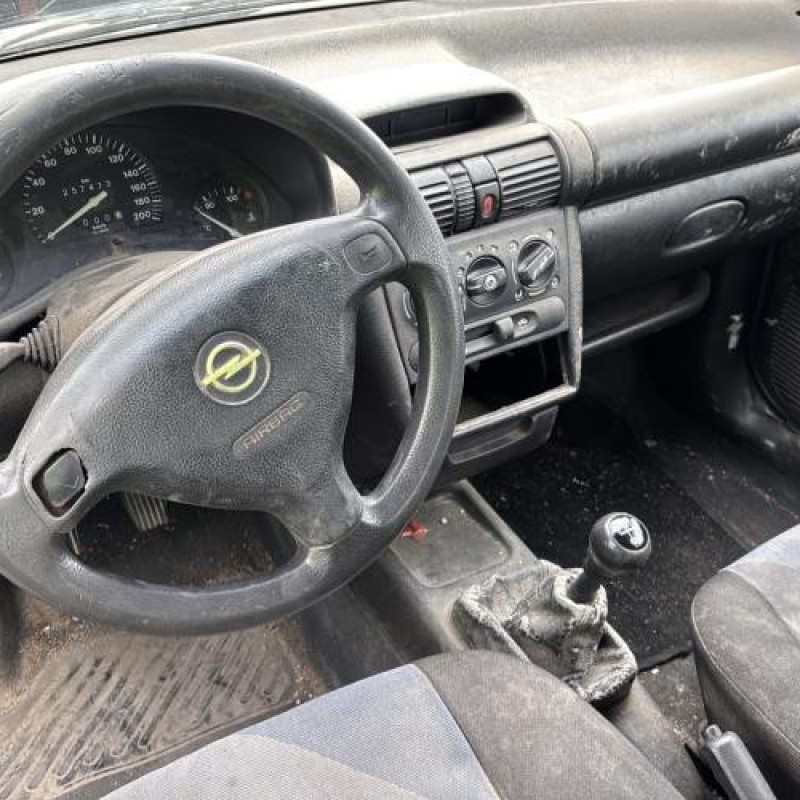 Optique avant principal gauche (feux)(phare) OPEL CORSA B Photo n°14