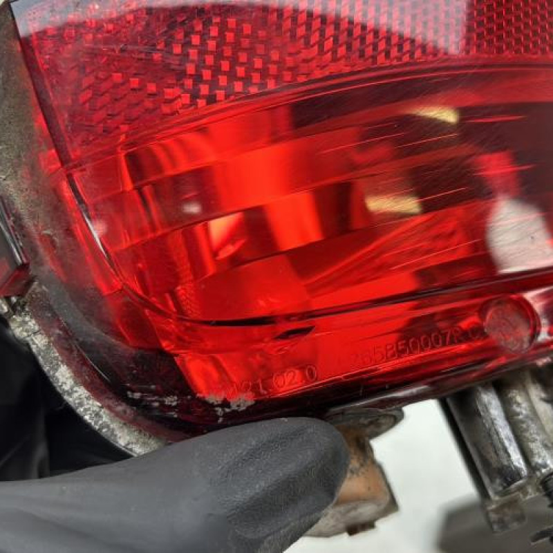 Anti brouillard arriere gauche RENAULT GRAND SCENIC 3 Photo n°2