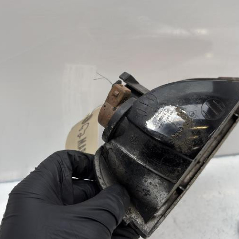 Anti brouillard arriere gauche RENAULT GRAND SCENIC 3 Photo n°4