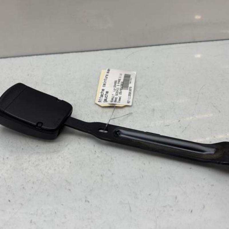 Attache ceinture avant gauche RENAULT GRAND SCENIC 3 Photo n°4
