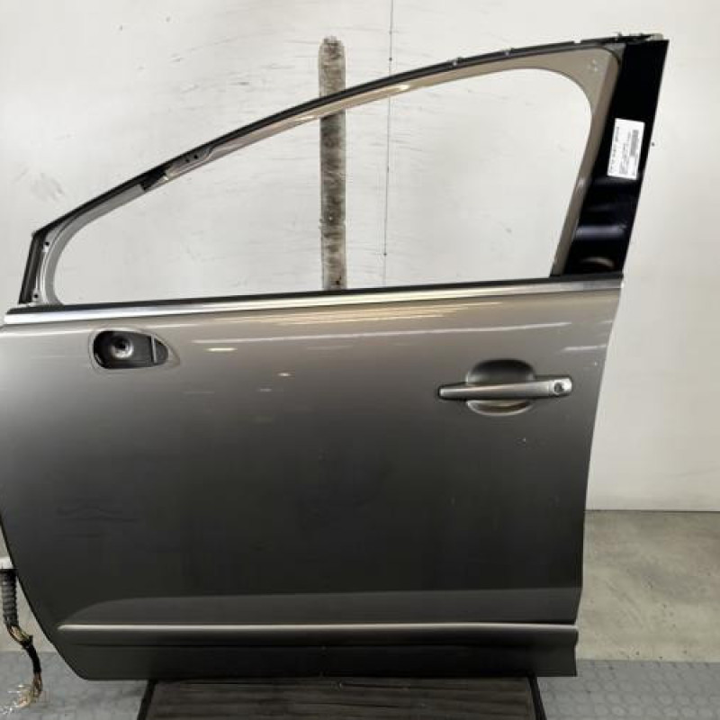 Porte avant gauche PEUGEOT 5008 1 Photo n°1