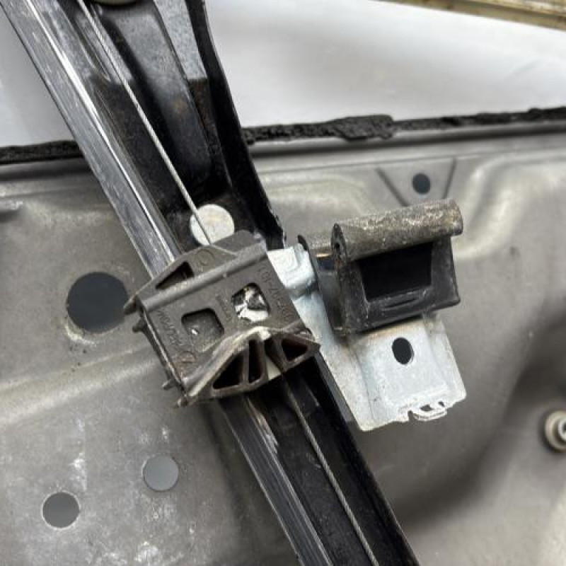 Leve vitre electrique avant droit VOLKSWAGEN GOLF 4 Photo n°6