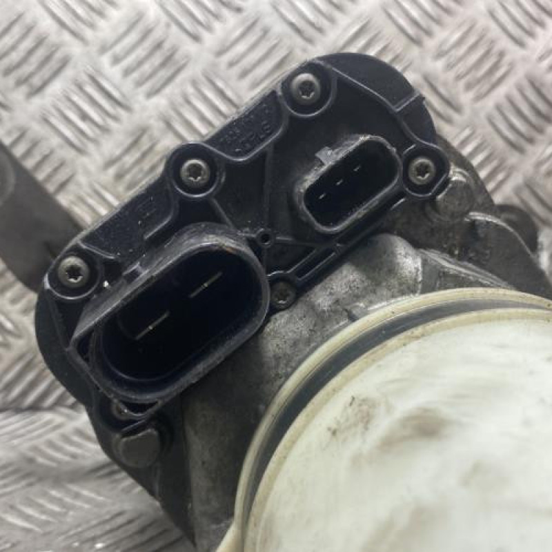 Pompe de direction OPEL ZAFIRA B Photo n°4