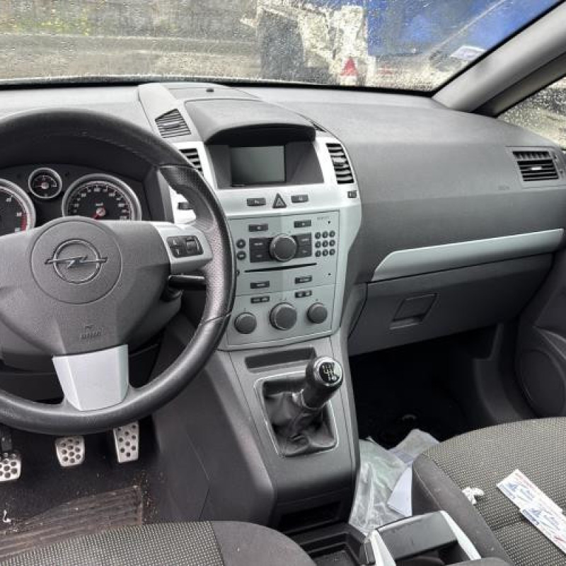 Pompe de direction OPEL ZAFIRA B Photo n°20