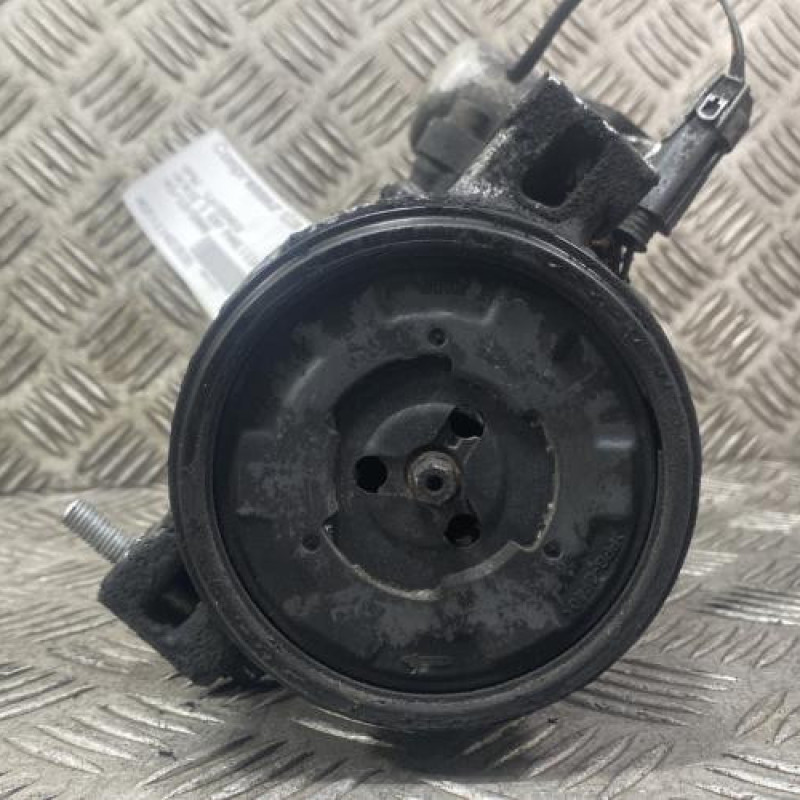 Compresseur clim BMW SERIE 1 E87 Photo n°3