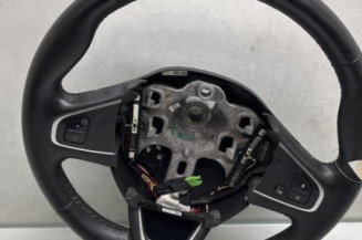 Volant RENAULT CLIO 4 Photo n°1