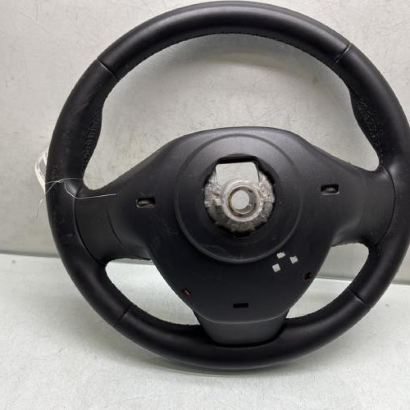 Volant RENAULT CLIO 4 Photo n°3