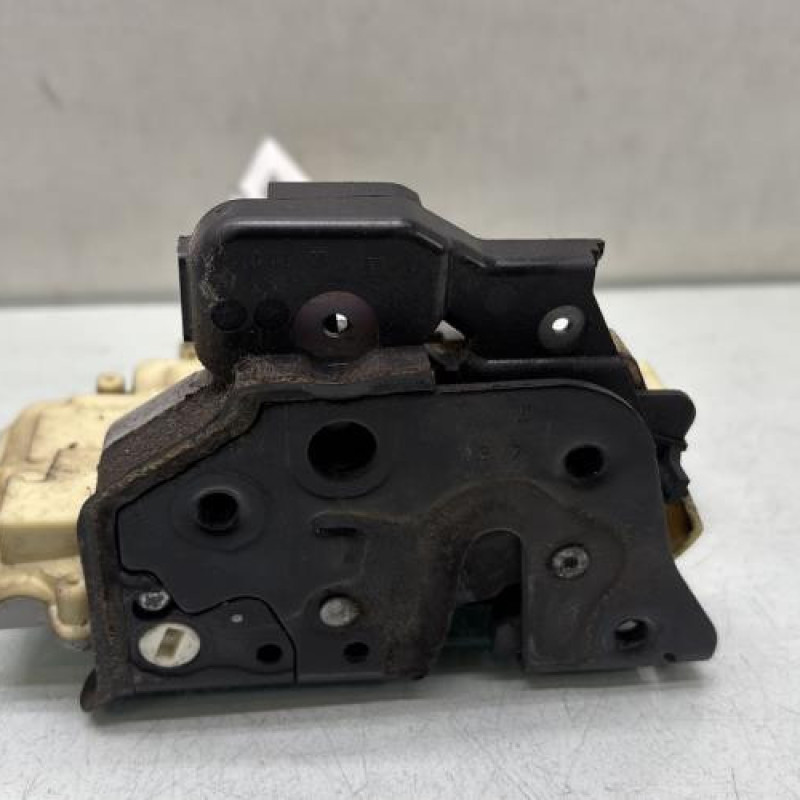 Serrure avant droit AUDI A3 2 Photo n°1