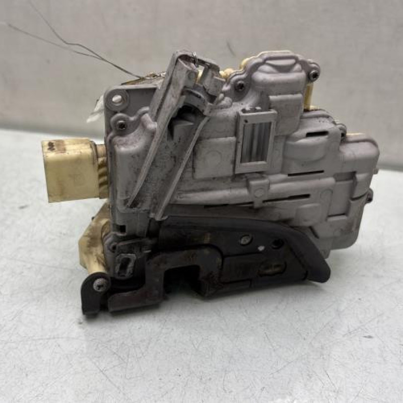 Serrure avant droit AUDI A3 2 Photo n°3