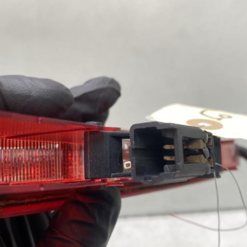 Feu arriere stop central RENAULT CLIO 3 Photo n°3