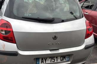 Feu arriere stop central RENAULT CLIO 3