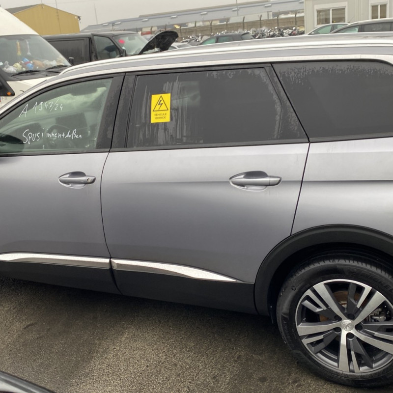 PEUGEOT 5008 2 PHASE 2 1.2 PURETECH - 12V TURBO HYBRID Photo n°9