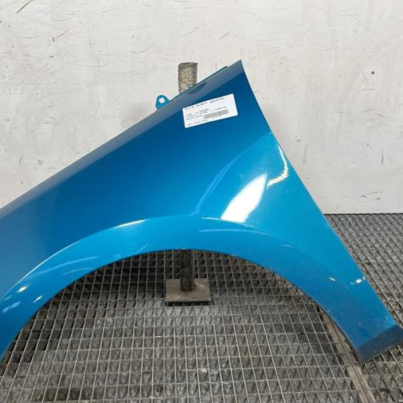 Aile avant gauche FORD FIESTA 7 Photo n°1