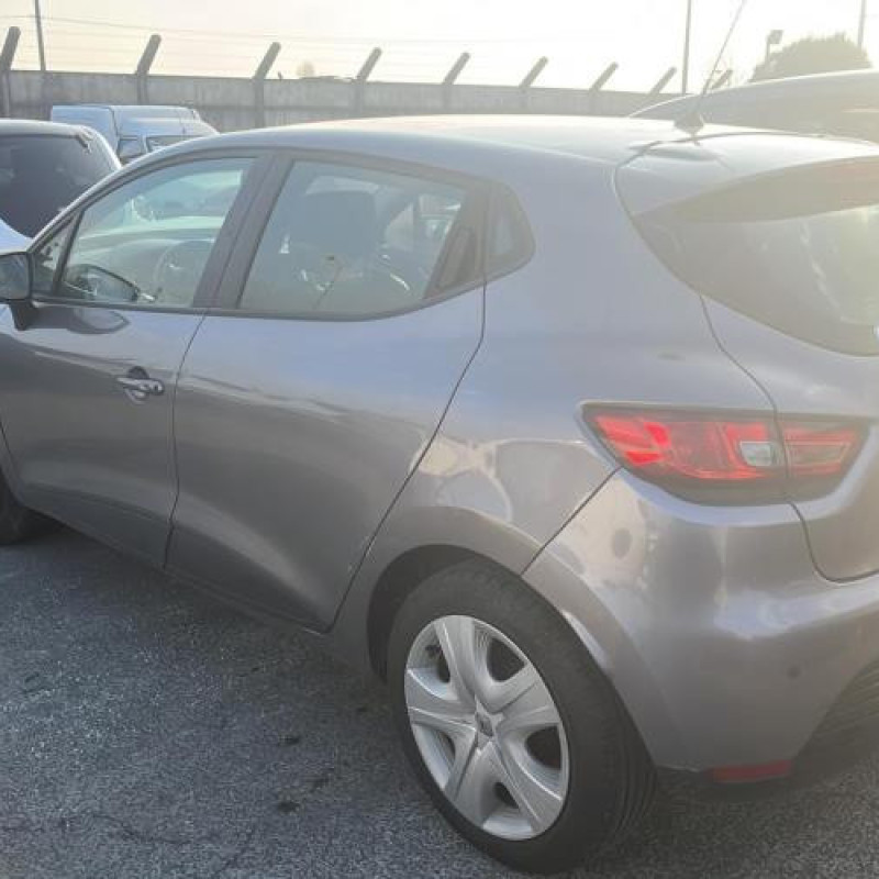 Feu arriere principal gauche (feux) RENAULT CLIO 4 Photo n°8