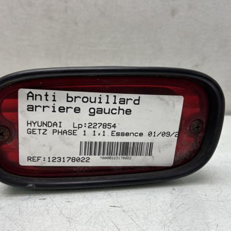 Anti brouillard arriere gauche HYUNDAI GETZ Photo n°1