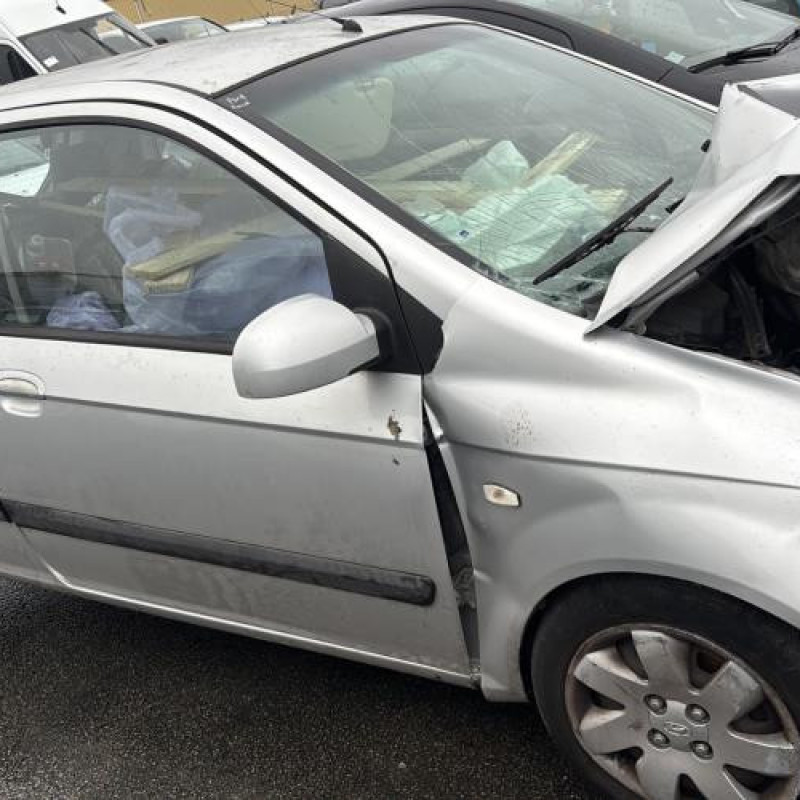 Anti brouillard arriere gauche HYUNDAI GETZ Photo n°7