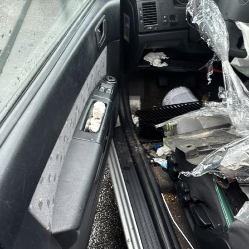 Anti brouillard arriere gauche HYUNDAI GETZ Photo n°12