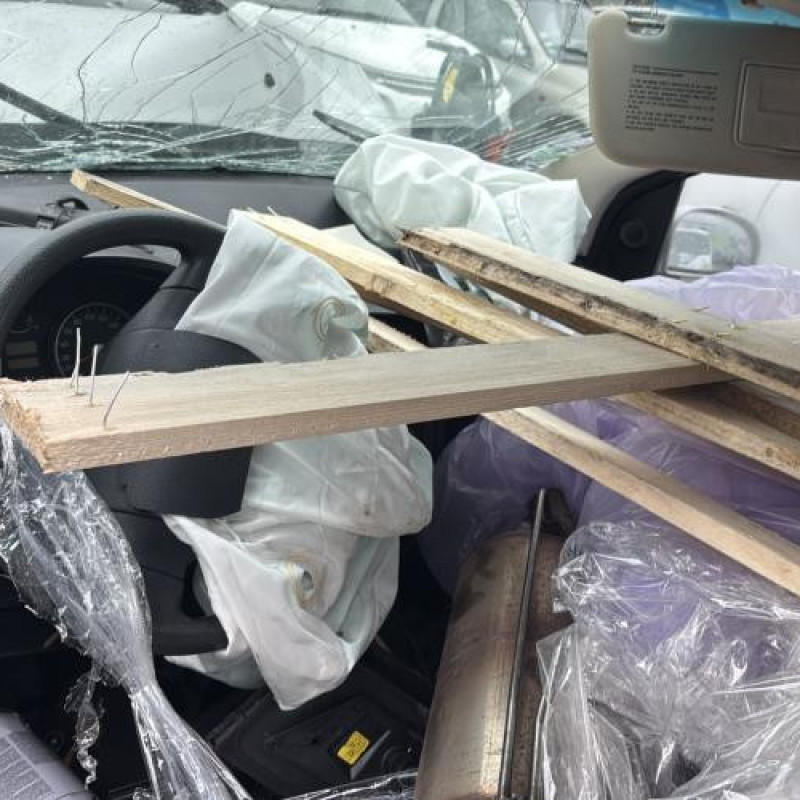 Anti brouillard arriere gauche HYUNDAI GETZ Photo n°15