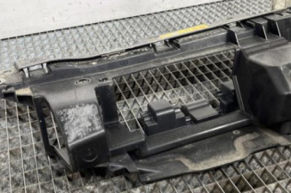 Armature avant, Masque avant PEUGEOT 5008 1