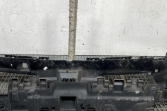 Armature avant, Masque avant PEUGEOT 5008 1