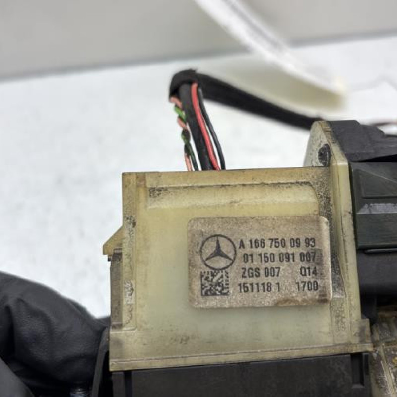 Bouton de coffre MERCEDES CLASSE GLA 156 Photo n°4