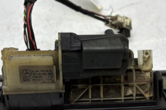 Bouton de coffre MERCEDES CLASSE GLA 156