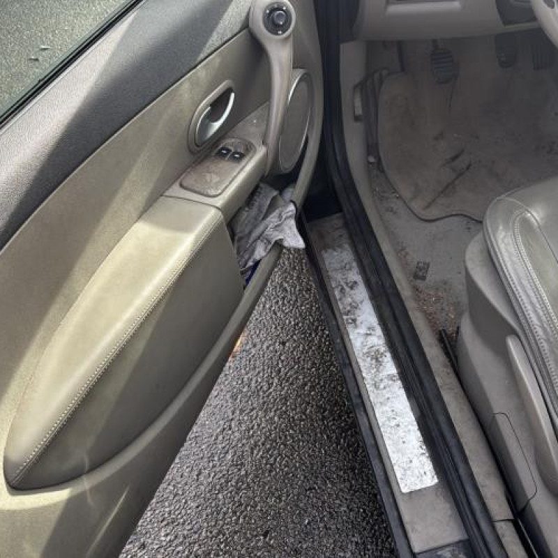 Moteur essuie glace avant RENAULT CLIO 3 Photo n°17