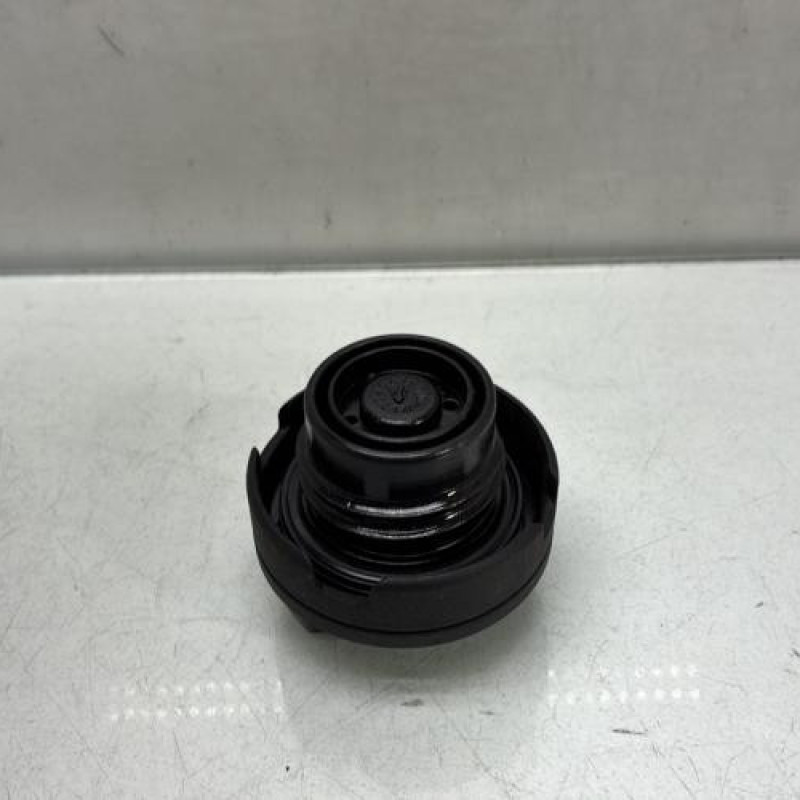 Bouchon de carburant VOLKSWAGEN POLO 5 Photo n°3