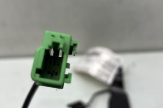 Attache ceinture avant gauche VOLKSWAGEN POLO 5