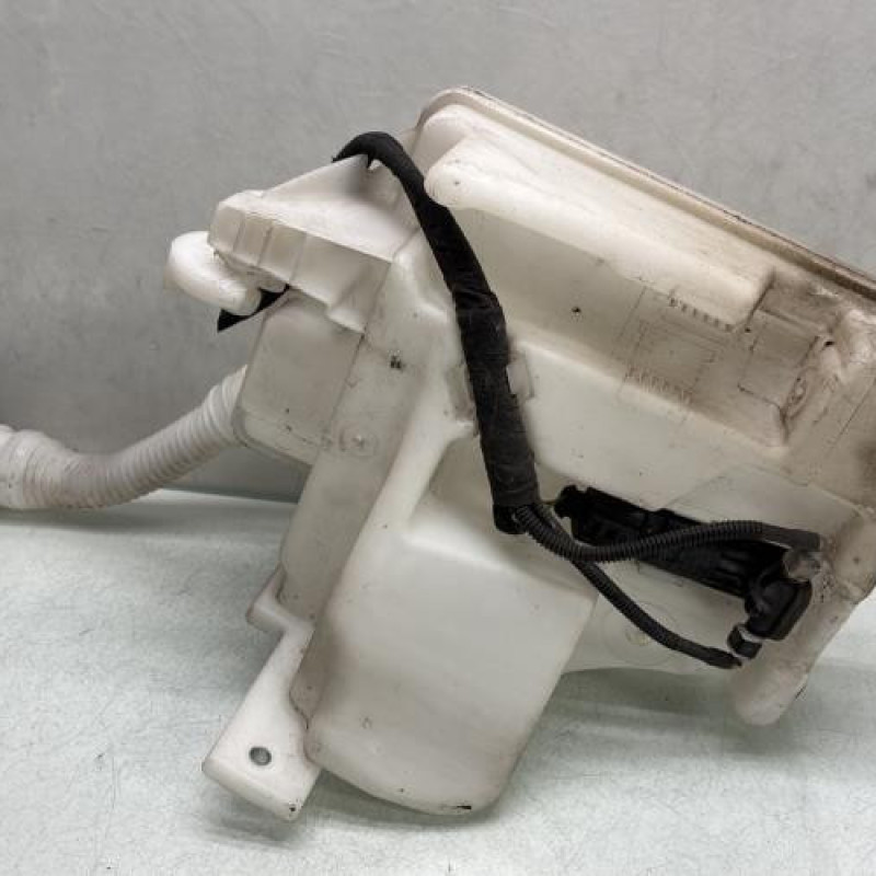 Vase de lave glace VOLKSWAGEN POLO 5 Photo n°3