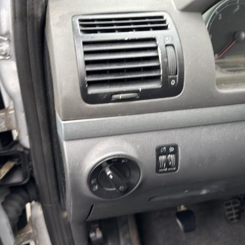 Feu arriere secondaire droit (feux) VOLKSWAGEN SHARAN 1 Photo n°19