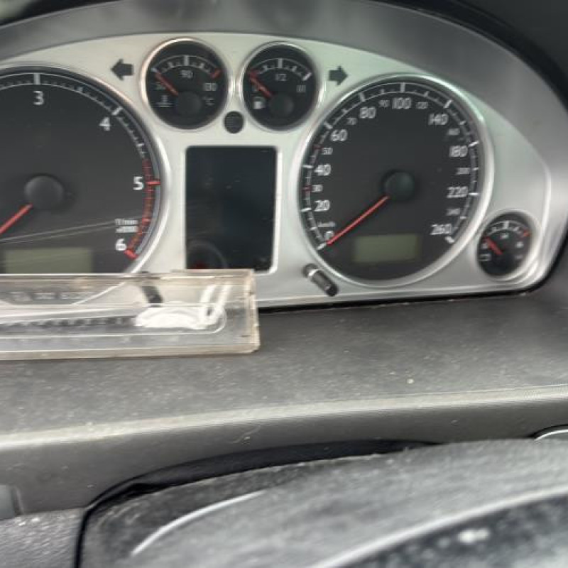 Feu arriere secondaire gauche (feux) VOLKSWAGEN SHARAN 1 Photo n°20