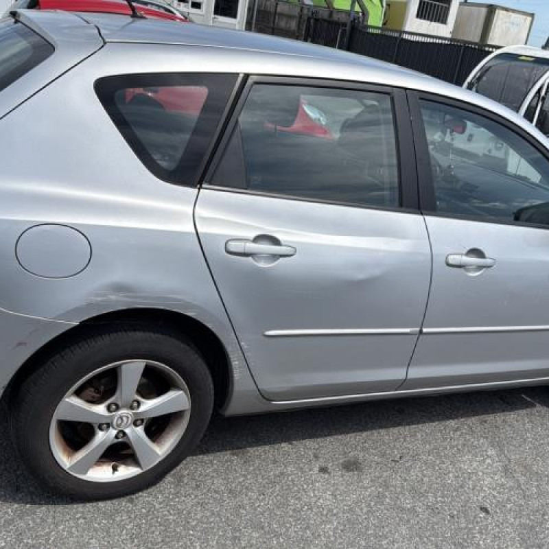 Feu arriere secondaire droit (feux) MAZDA 3 1 Photo n°10