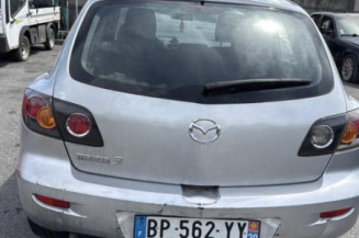 Feu arriere secondaire gauche (feux) MAZDA 3 1