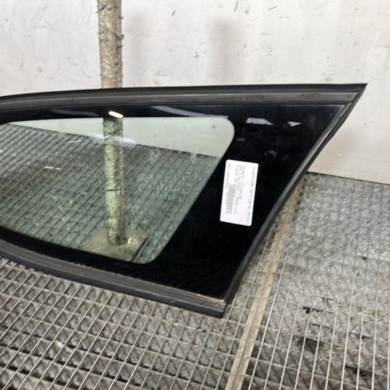 Custode arriere droit PEUGEOT 308 2 SW Photo n°3