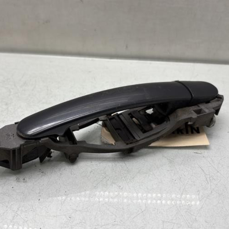 Poignee porte avant droit VOLKSWAGEN POLO 4 Photo n°1