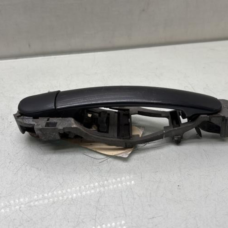 Poignee porte avant droit VOLKSWAGEN POLO 4 Photo n°2