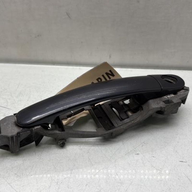 Poignee porte avant gauche VOLKSWAGEN POLO 4 Photo n°1