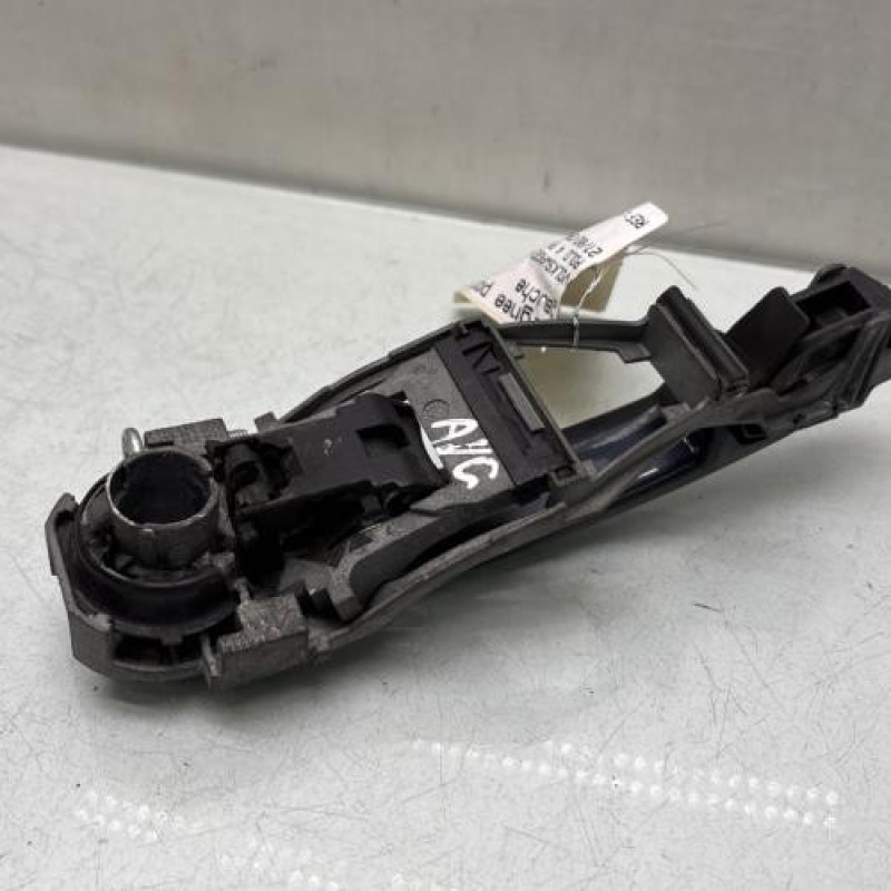 Poignee porte avant gauche VOLKSWAGEN POLO 4 Photo n°3