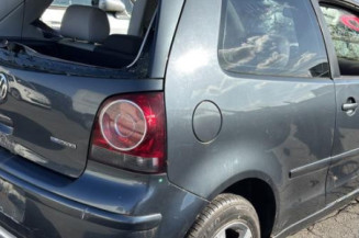 Poignee porte avant gauche VOLKSWAGEN POLO 4