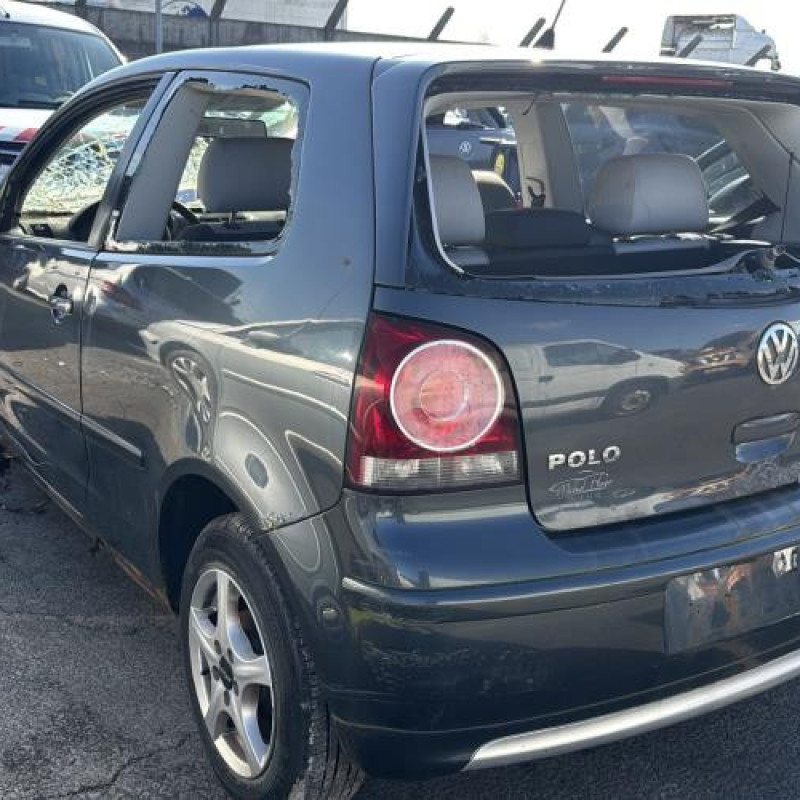 Poignee porte avant gauche VOLKSWAGEN POLO 4 Photo n°7