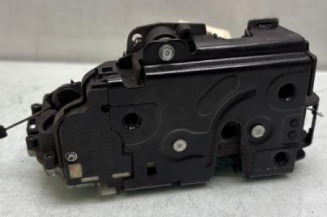 Serrure avant droit VOLKSWAGEN POLO 4 Photo n°1