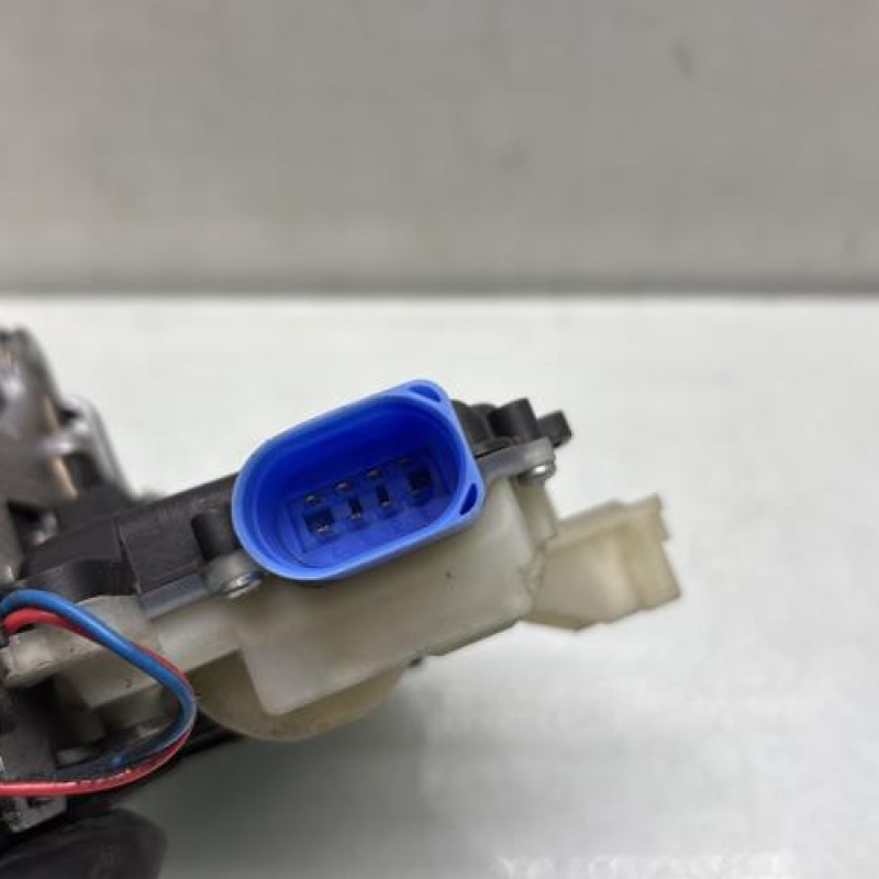 Serrure avant droit VOLKSWAGEN POLO 4 Photo n°4