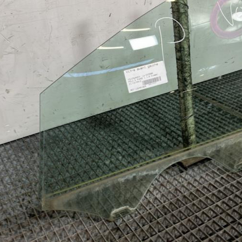 Vitre avant gauche VOLKSWAGEN POLO 5 Photo n°2